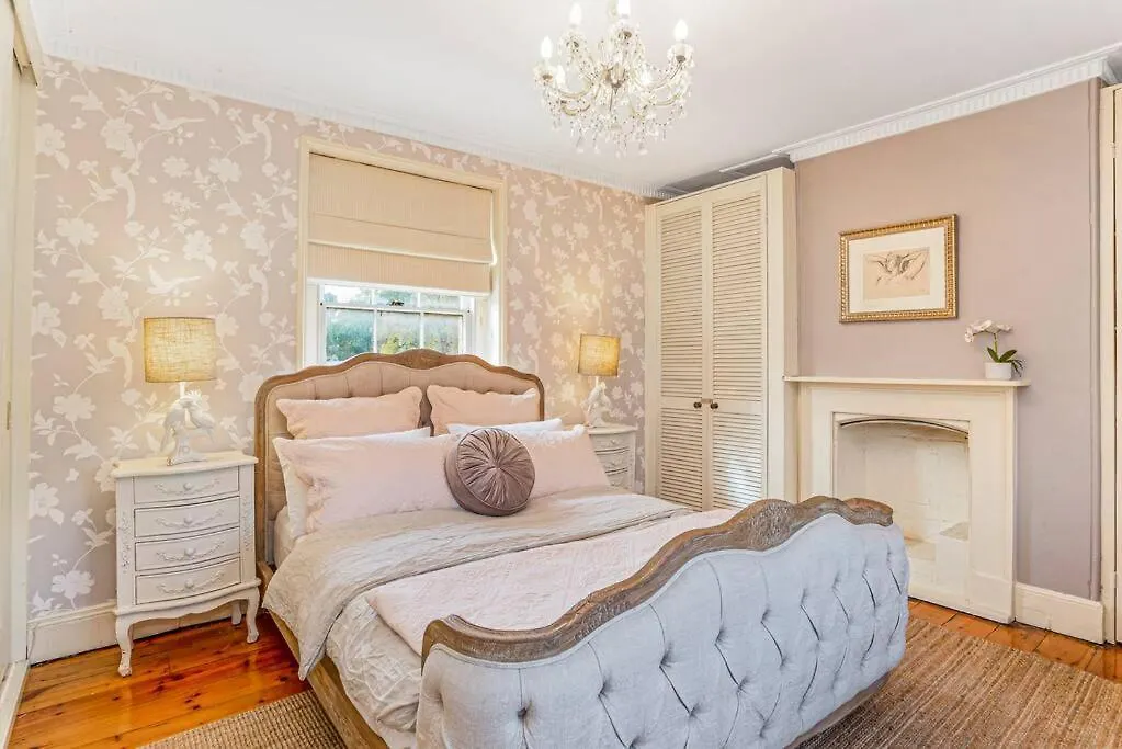 Firebird Cottage A Hallmark To Adelaides History 오스트레일리아