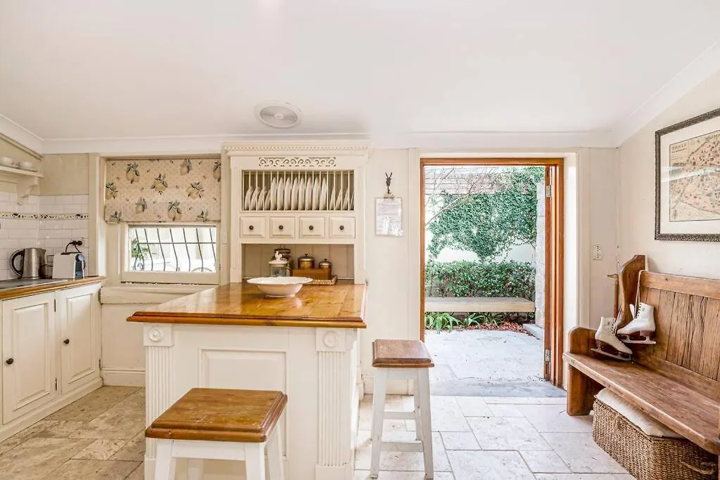 Firebird Cottage A Hallmark To Adelaides History 0*, 애들레이드 오스트레일리아