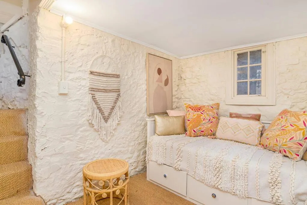 Firebird Cottage A Hallmark To Adelaides History 0*, 애들레이드 오스트레일리아