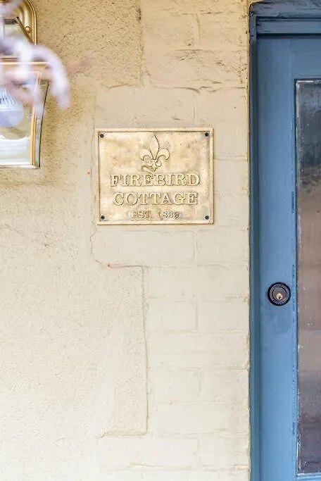 Firebird Cottage A Hallmark To Adelaides History 펜션
